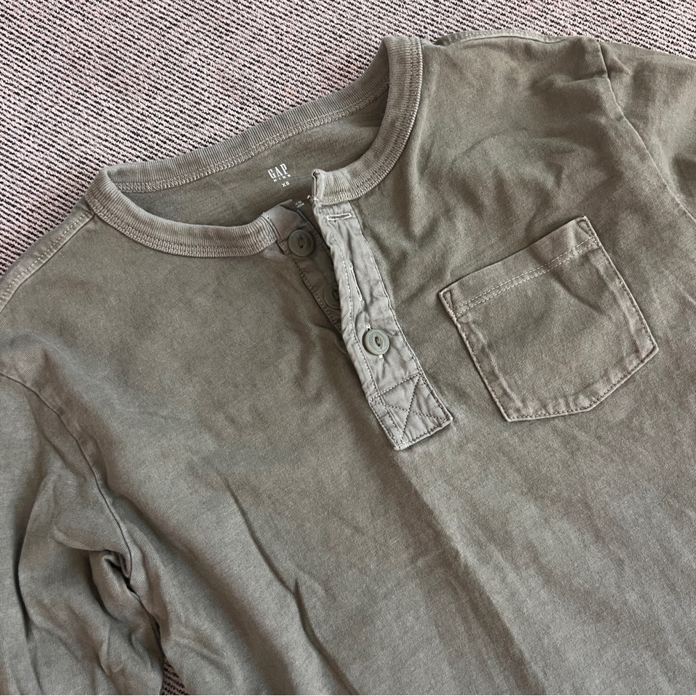 GAP kids Green Long Sleeve Tee Soft Cotton Crew Neck size XS 5T